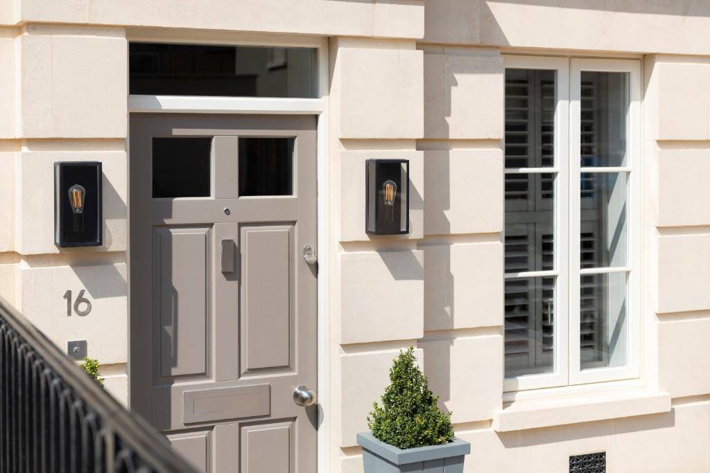 Timber Traditional Front Door, Warminster Road Bath